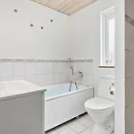 בית נופש 3 Bedroom Stunning In