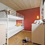 בית נופש 3 Bedroom Stunning In