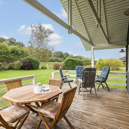3 Bedroom Stunning In Feriehus Otterup