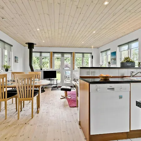 بيت للعطل 3 Bedroom Stunning In Otterup