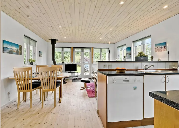 Feriehus 3 Bedroom Stunning In Otterup